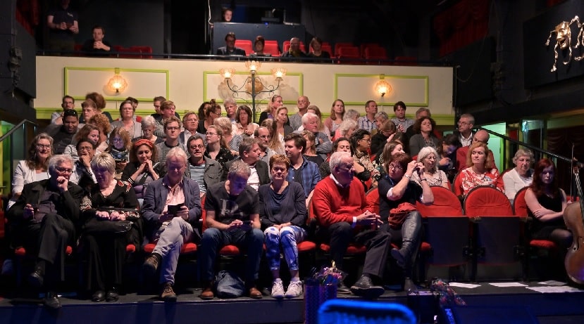 Bezoek eens een klein theater! - OpstapmetLisa