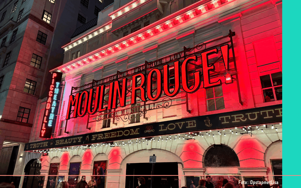 Londen in kerstsfeer West End Moulin Rouge