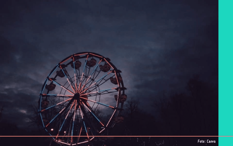 spookhuis in attractiepark (1)